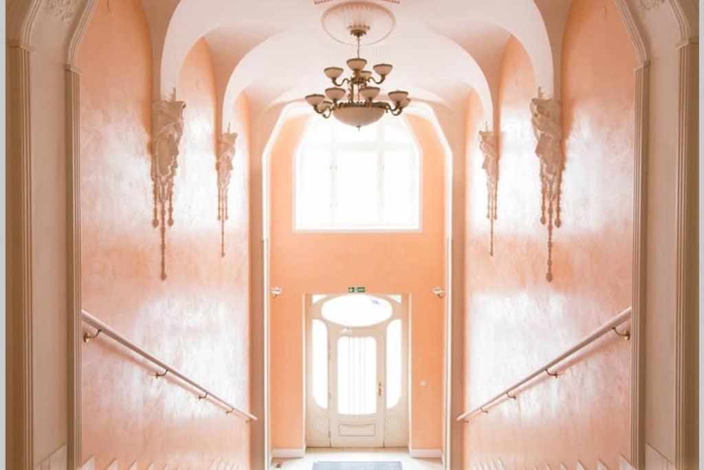 Design Studio Andel, All Historical Sights Walkable 프라하 외부 사진